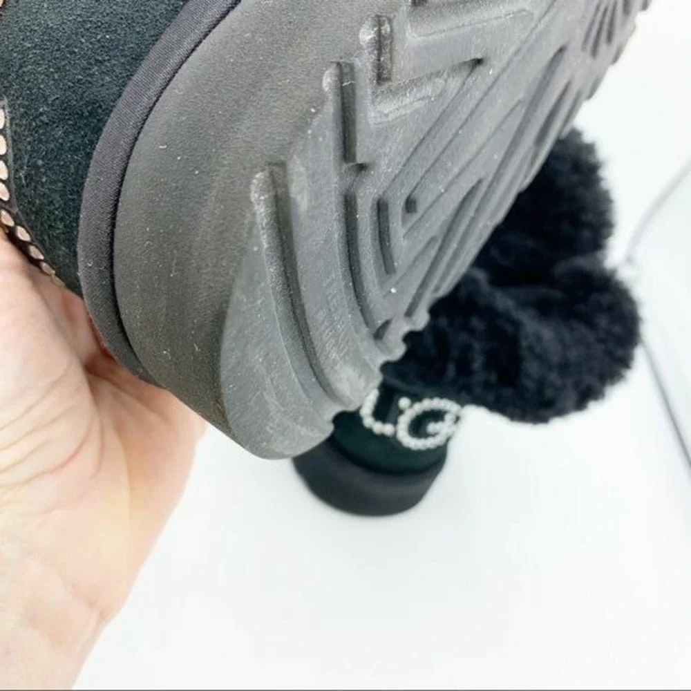 UGG women classic
